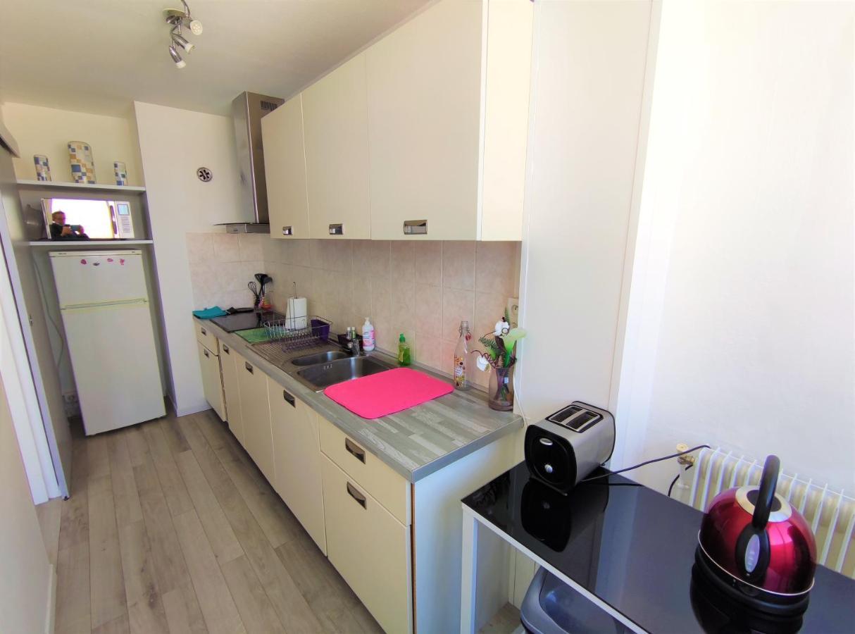 6 Appartements Et 4 Adresses A Mi-Chemin Entre Le Vieux Port Et L Ile De Re La Rochelle  Kültér fotó