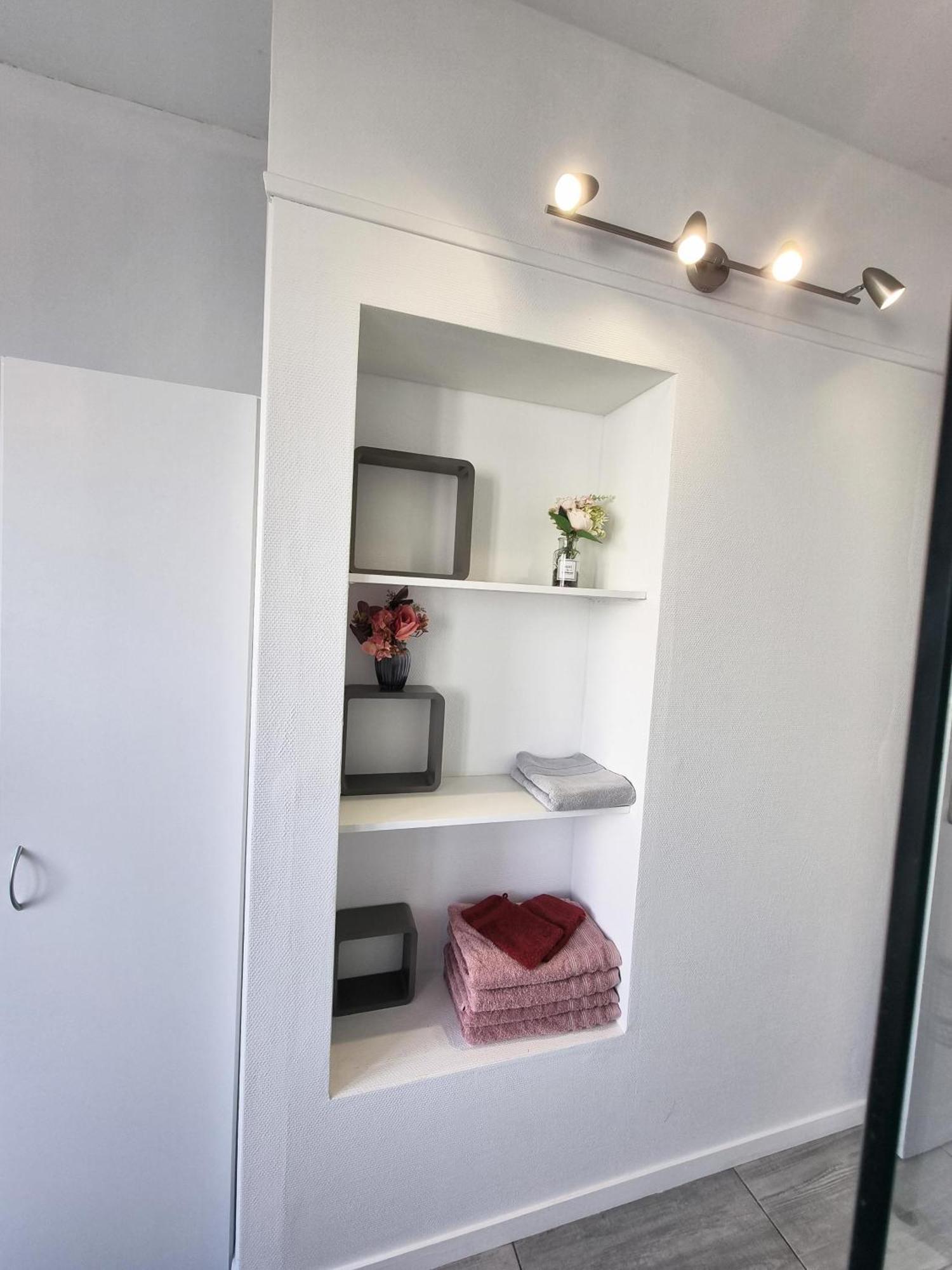 6 Appartements Et 4 Adresses A Mi-Chemin Entre Le Vieux Port Et L Ile De Re La Rochelle  Kültér fotó